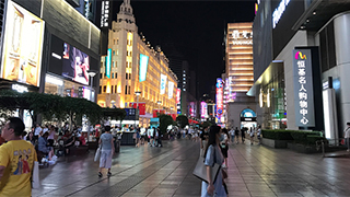 購物中心供大于求 誰能活得更好？