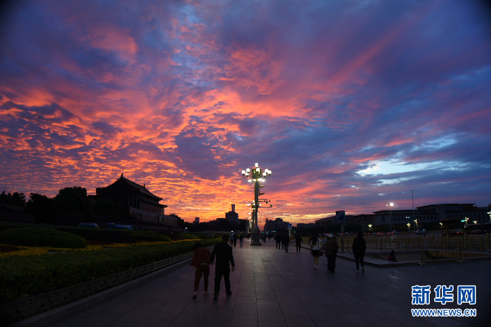 美哉，天安門！