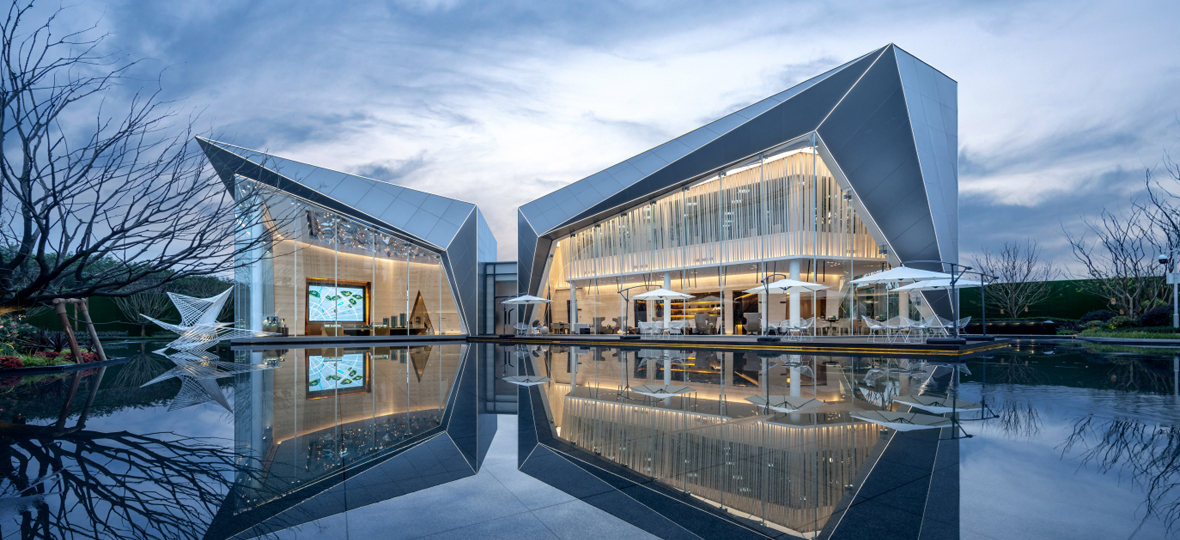 2019年是中國奧園發(fā)展史上一個(gè)重要里程碑，奮進(jìn)新時(shí)代，筑夢(mèng)新奧園。積極履行企業(yè)應(yīng)承擔(dān)的社會(huì)責(zé)任，為客戶乃至社會(huì)&ldquo;構(gòu)筑健康生活&rdquo;。