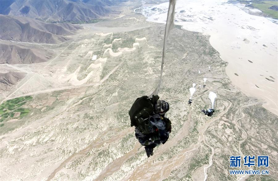 （人民空軍70年&middot;圖文互動）（1）人民空軍空降兵：鍛造空降作戰尖刀利刃