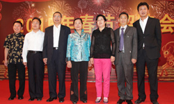 中國駐瑯勃拉邦總領館