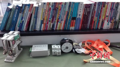 周勇工作室的一角。中新網 邱宇 攝