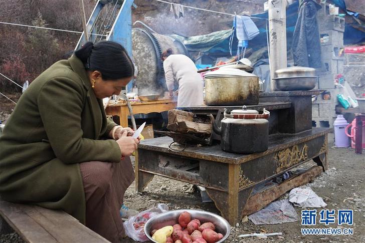 （圖文互動(dòng)）（4）日子繼續(xù)好好過&mdash;&mdash;探訪金沙江堰塞湖四川安置點(diǎn)