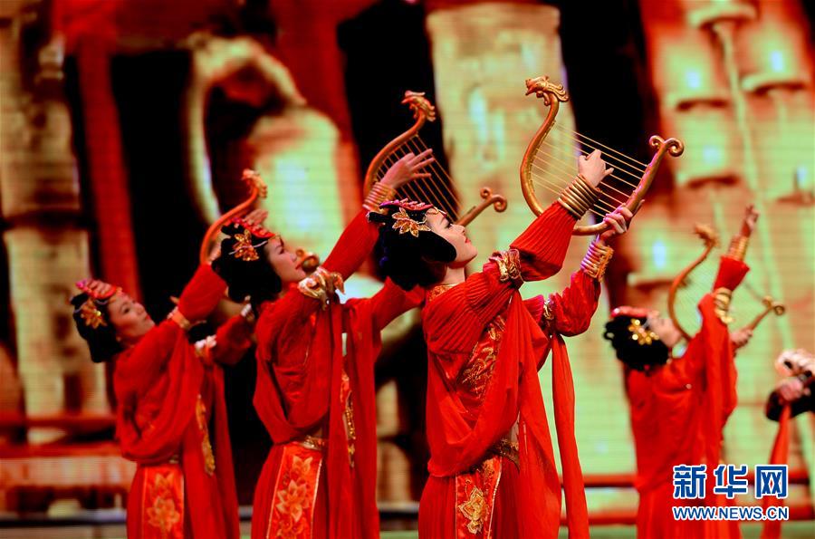 （在習近平新時代中國特色社會主義思想指引下&middot;慶祝改革開放40周年&middot;開放發(fā)展）（新華全媒頭條&middot;圖文互動）（8）開放中國：大門越開越大 道路越走越寬