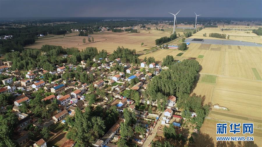 （新華全媒頭條&middot;迎接兩會特別報道&middot;圖文互動）（8）奮進，向著第一個百年奮斗目標&mdash;&mdash;寫在2019年全國兩會召開之際