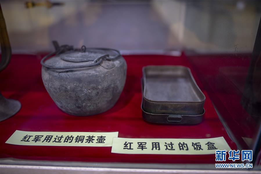 （壯麗70年·奮斗新時(shí)代——記者再走長征路·圖文互動）（2）赤子心紅色情——潘庭宏的紅色收藏之路