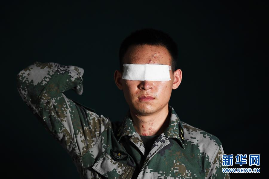 （圖文互動(dòng)）（1）新時(shí)代最可愛的人&mdash;&mdash;&ldquo;時(shí)代楷模&rdquo;&ldquo;排雷英雄戰(zhàn)士&rdquo;杜富國(guó)采訪手記