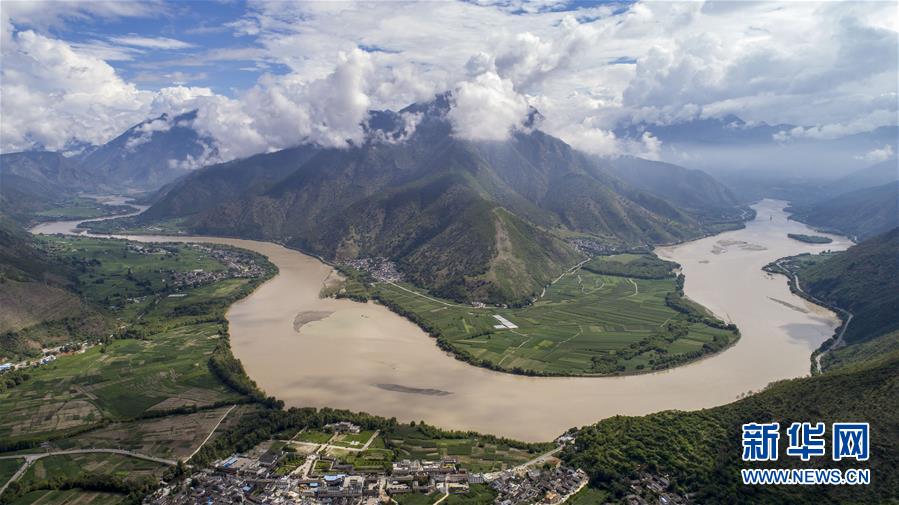 （新華全媒頭條&middot;壯麗70年&middot;奮斗新時(shí)代&mdash;&mdash;記者再走長征路&middot;圖文互動(dòng)）（4）紅色的山河 綠色的家園&mdash;&mdash;川滇紅軍長征沿線見聞