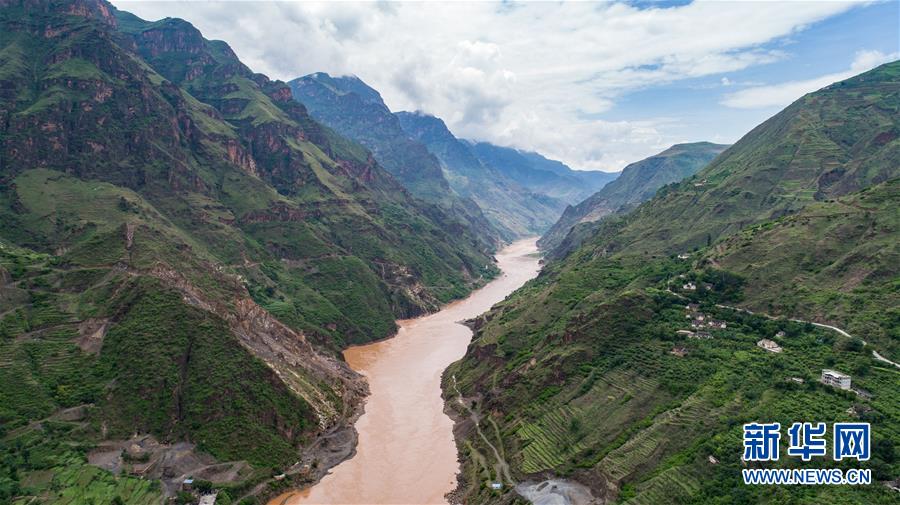 （新華全媒頭條&middot;壯麗70年&middot;奮斗新時(shí)代&mdash;&mdash;記者再走長征路&middot;圖文互動(dòng)）（5）紅色的山河 綠色的家園&mdash;&mdash;川滇紅軍長征沿線見聞