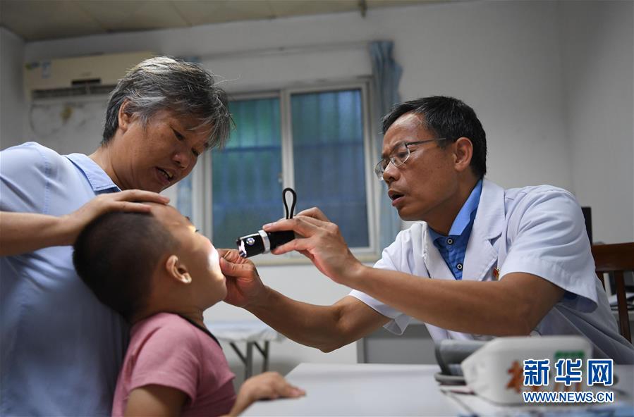 （新華全媒頭條&middot;圖文互動）（4）伶仃洋邊&ldquo;守門&rdquo;人&mdash;&mdash;記堅守海島32年的黨員醫(yī)生王桂湘