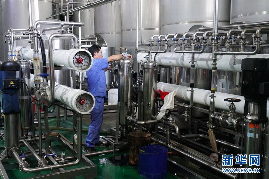 （在習(xí)近平新時(shí)代中國(guó)特色社會(huì)主義思想指引下&mdash;&mdash;新時(shí)代新作為新篇章&middot;總書記關(guān)心的百姓身邊事&middot;圖文互動(dòng)）（1）大污染變身&ldquo;大寶藏&rdquo;：治理畜禽糞污，他們這樣干！