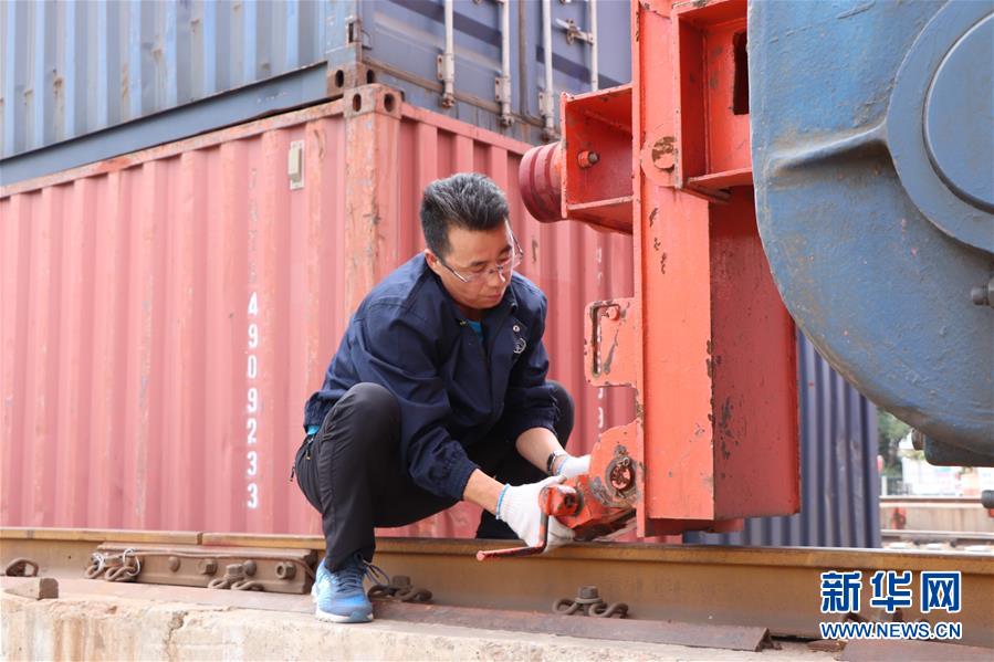 (圖文互動)(2)鐵路貨場三十余載 見證外貿發展變化