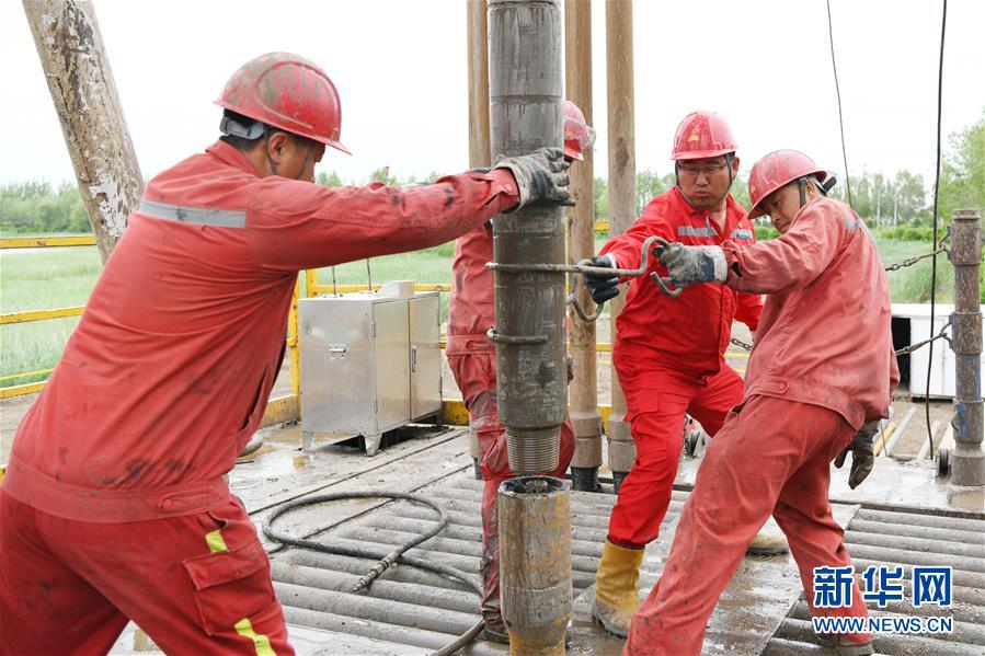 （圖文互動）（3）當好標桿旗幟 建設百年油田&mdash;&mdash;寫在大慶油田發現60周年之際