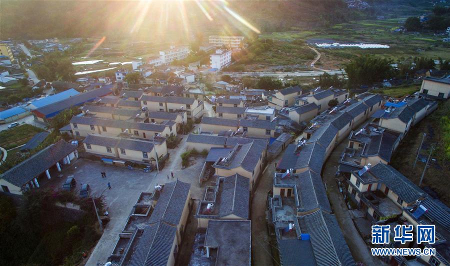 （新華全媒頭條&middot;圖文互動）（5）讓各民族手足相親守望相助&mdash;&mdash;以習近平同志為核心的黨中央關心少數民族和民族工作紀實