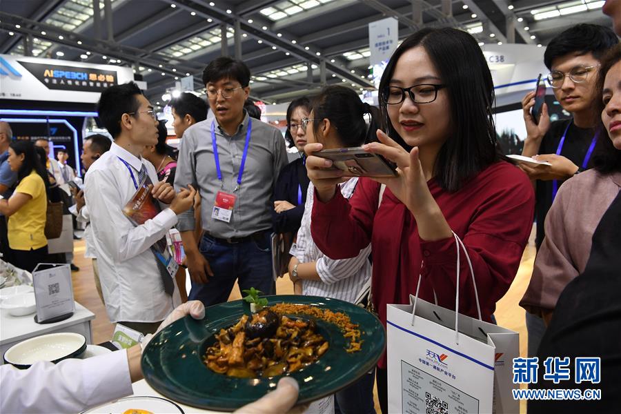 （新華全媒頭條&middot;圖文互動）（9）觸摸跳動的創新脈搏&mdash;&mdash;從高交會看經濟發展新動能