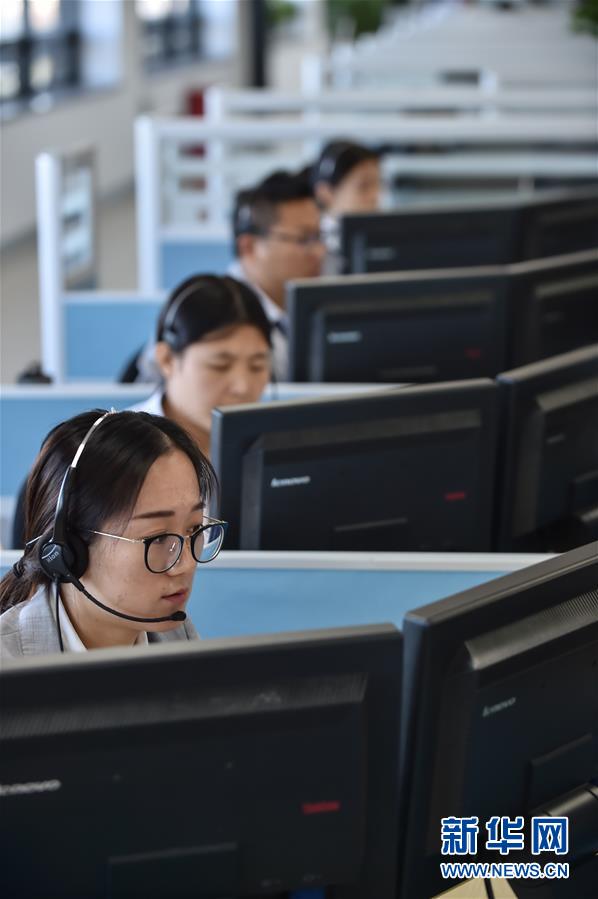 （新華全媒頭條&middot;四中全會精神在基層&middot;圖文互動）（3）一根小熱線撬動城市基層治理大變革&mdash;&mdash;北京&ldquo;接訴即辦&rdquo;聽民意解民憂調查