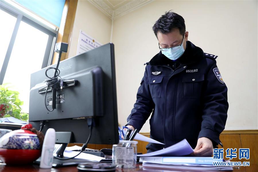 （聚焦疫情防控&middot;圖文互動）（2）&ldquo;戰疫&rdquo;時期&ldquo;雙一線&rdquo;夫妻的愛情：一手平安 一手健康