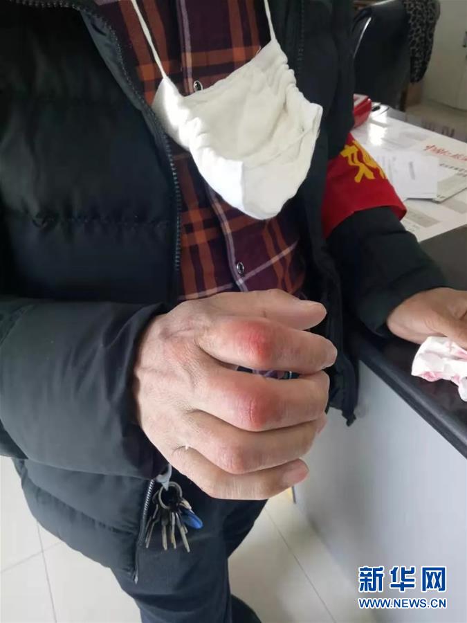 （在習近平新時代中國特色社會主義思想指引下&mdash;&mdash;新時代新作為新篇章&middot;習近平總書記關切事&middot;圖文互動）（2）戰&ldquo;疫&rdquo;中的&ldquo;凡人微光&rdquo;