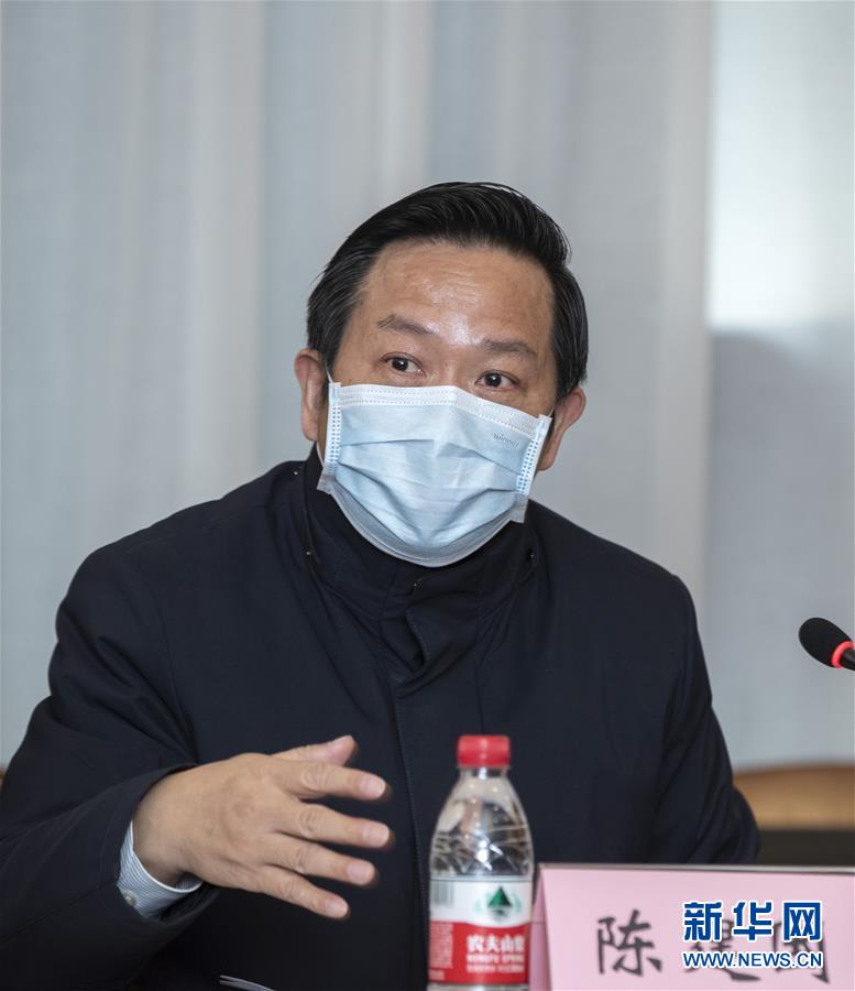 （聚焦疫情防控·圖文互動）（2）急防控所急，沖鋒勇向前——華中科技大學以科研攻關推動疫情防控救治觀察