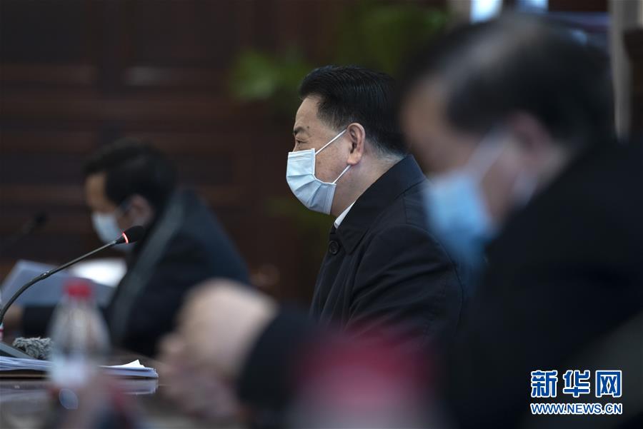 （聚焦疫情防控·圖文互動）（4）急防控所急，沖鋒勇向前——華中科技大學以科研攻關推動疫情防控救治觀察