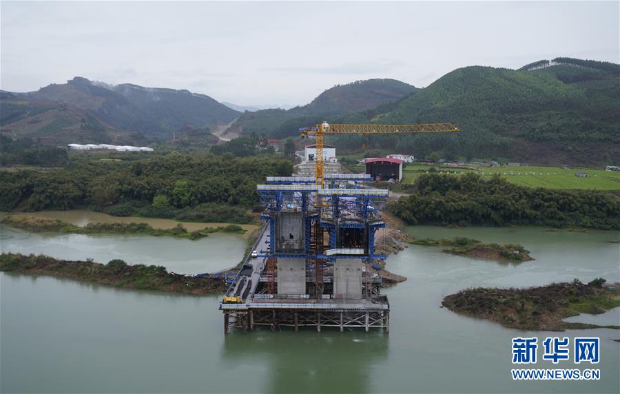 （聚焦復工復產(chǎn)·圖文互動）（1）廣西重大項目融河高速公路復工加快推進建設(shè)