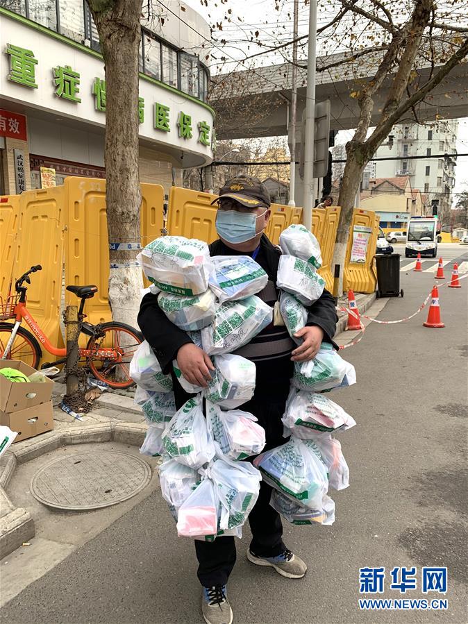 （新華全媒頭條·圖文互動）（8）一鼓作氣，不勝不休！——寫在疫情防控阻擊戰的關鍵時刻
