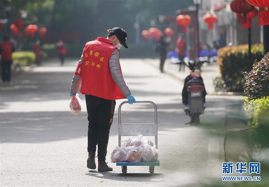 （新華全媒頭條·圖文互動）（11）一鼓作氣，不勝不休！——寫在疫情防控阻擊戰的關鍵時刻