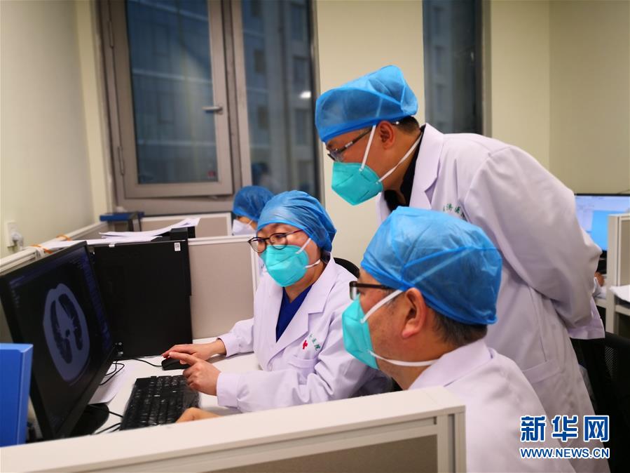 （一線抗疫群英譜&middot;圖文互動(dòng)）一名白衣天使的&ldquo;逆行&rdquo;沖鋒&mdash;&mdash;記泰康同濟(jì)醫(yī)院感染十三科醫(yī)生石蕊