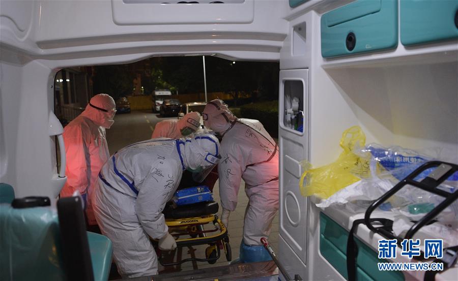 （聚焦疫情防控&middot;圖文互動）（8）急救車輪上的45天