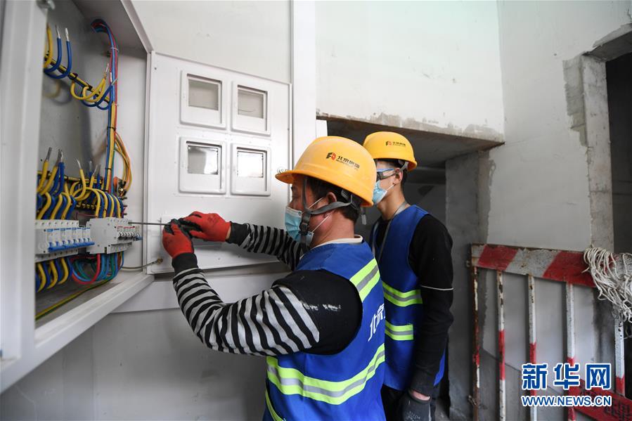 （新華全媒頭條&middot;圖文互動）（5）88級臺階，終于不再是座&ldquo;山&rdquo;？&mdash;&mdash;北京老舊小區加裝電梯現狀調查