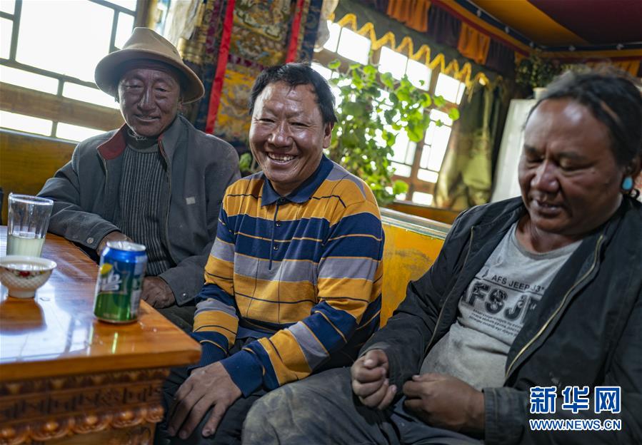 （圖文互動）（2）老農多吉和他的珠峰&ldquo;牛頭旅館&rdquo;