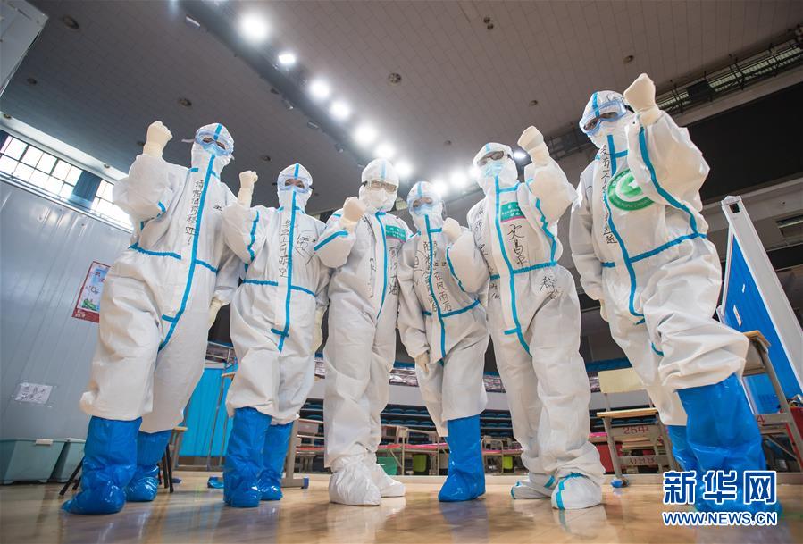 （新華全媒頭條&middot;圖文互動）（1）從人民中汲取磅礴力量&mdash;&mdash;習近平總書記同出席2020年全國兩會人大代表、政協委員共商國是紀實