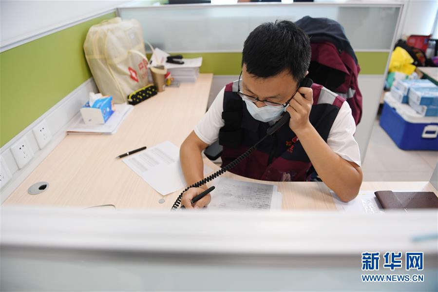 （新華全媒頭條&middot;圖文互動）（2）首都再戰(zhàn)&ldquo;疫&rdquo;，難忘40天&mdash;&mdash;寫在北京應(yīng)急響應(yīng)級別降級之際