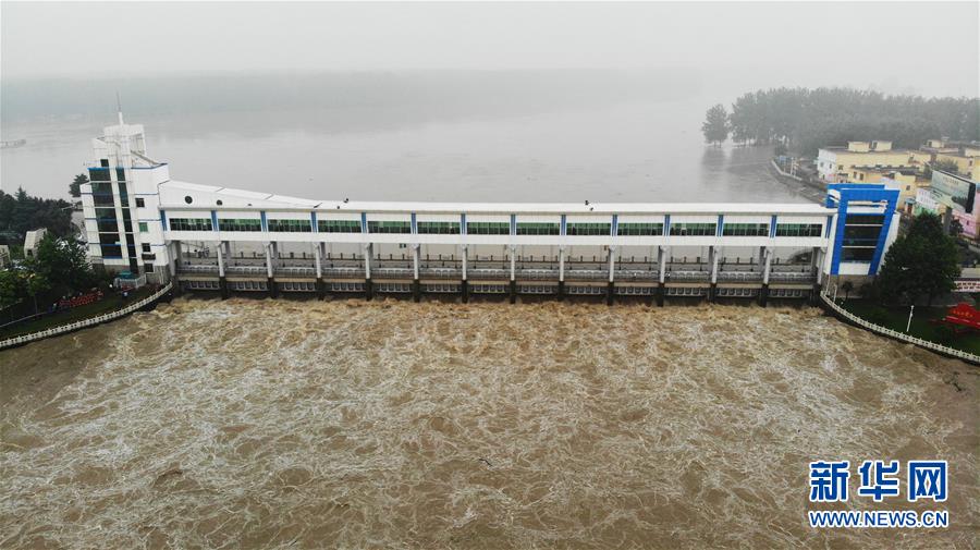 （新華全媒頭條&middot;圖文互動）（4）筑起共御水患的鋼鐵長堤&mdash;&mdash;戰洪一線的&ldquo;干群關系新答卷&rdquo;