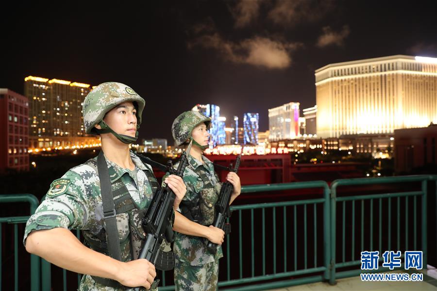 （在習(xí)近平強(qiáng)軍思想指引下·我們?cè)趹?zhàn)位報(bào)告·圖文互動(dòng)）（1）駐澳門部隊(duì)：濠江之畔，最可愛(ài)的人