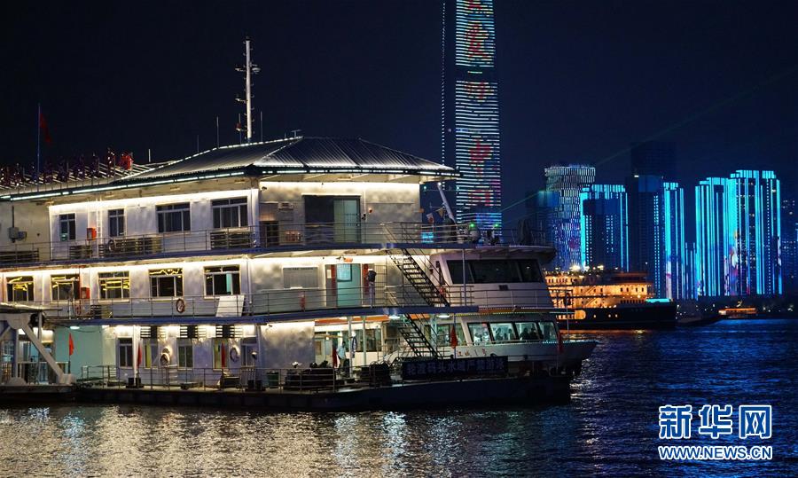 （圖文互動）（9）武漢25公里大型燈光秀深情告白祖國