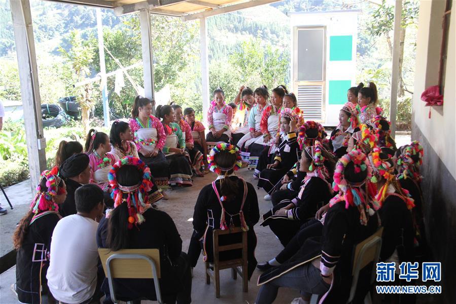 （五中全會精神在基層·圖文互動）（5）天津、福建、廣東、云南等地創新形式讓黨的十九屆五中全會精神“飛入尋常百姓家”