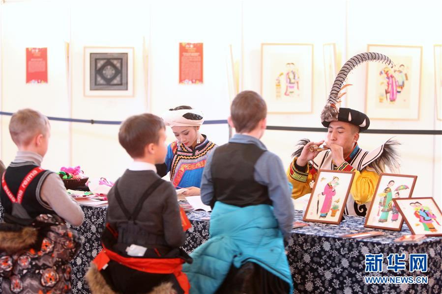 （新華全媒頭條&middot;出訪&middot;側(cè)記&middot;圖文互動(dòng)）（4）你好老朋友！開啟新時(shí)代！&mdash;&mdash;習(xí)近平主席和普京總統(tǒng)引領(lǐng)中俄全面戰(zhàn)略協(xié)作伙伴關(guān)系邁入新時(shí)代