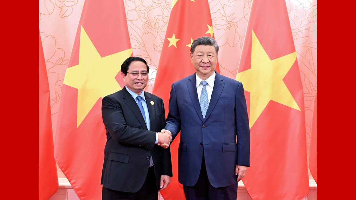 習(xí)近平會見越南總理范明政 
