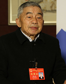 黃大發：基層干部在脫貧攻堅中要敢于擔當甘于奉獻