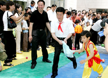 “為民、務實、清廉”——記中共中央政治局常委張高麗