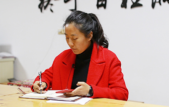 回鄉，立志改變家鄉落后面貌
