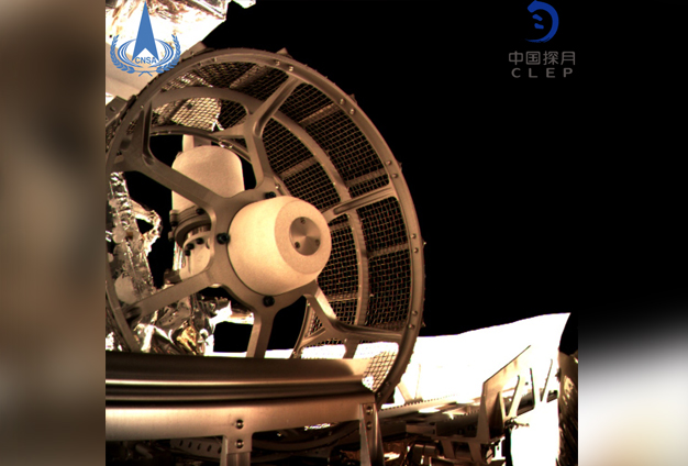 有古老的巖石，地形略微平坦一點(diǎn)