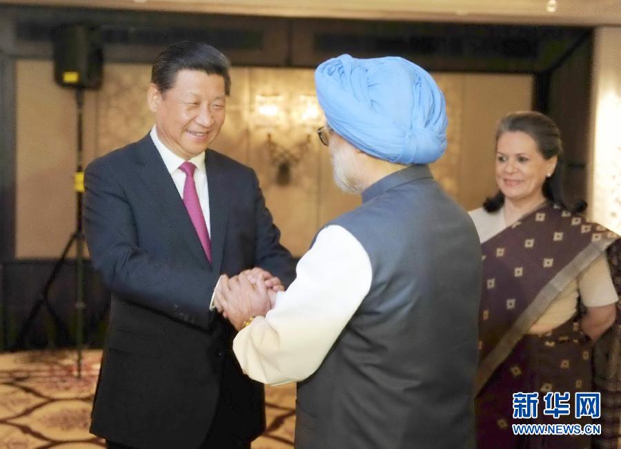 9月19日，國家主席習(xí)近平在新德里會見印度國大黨主席索尼婭&middot;甘地和前總理辛格。 新華社記者張鐸攝