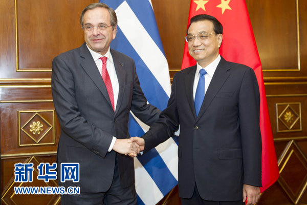 10月16日，中國國務(wù)院總理李克強在意大利米蘭會見希臘總理薩馬拉斯。 新華社記者 謝環(huán)馳 攝