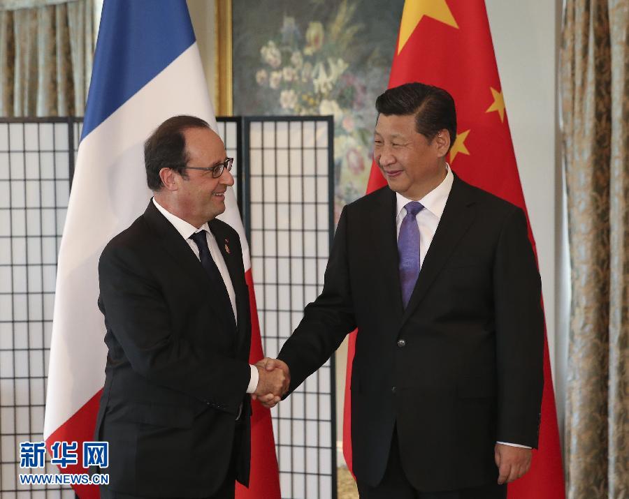11月16日，國家主席習(xí)近平在澳大利亞布里斯班會(huì)見法國總統(tǒng)奧朗德。 新華社記者丁林?jǐn)z 