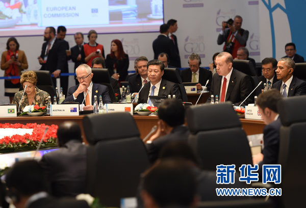 11月15日，國家主席習近平在土耳其安塔利亞出席二十國集團領(lǐng)導人第十次峰會第一階段會議。 新華社記者李學仁攝 