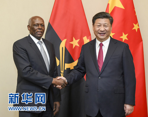 12月3日，國家主席習近平在約翰內斯堡會見安哥拉總統多斯桑托斯。 新華社記者 謝環馳 攝