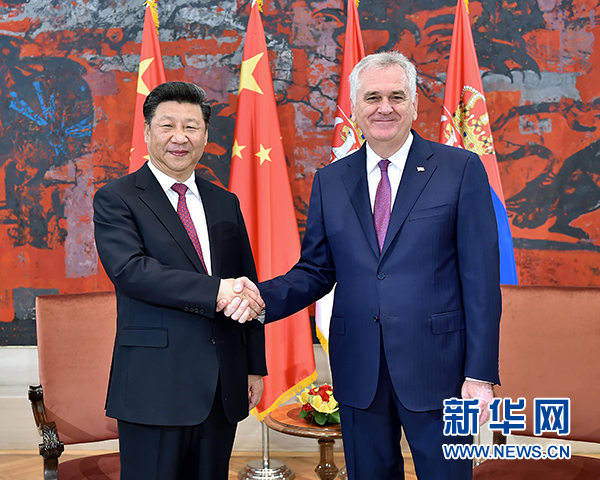 6月18日，國家主席習近平在貝爾格萊德同塞爾維亞總統尼科利奇舉行會談。 新華社記者 李濤 攝 