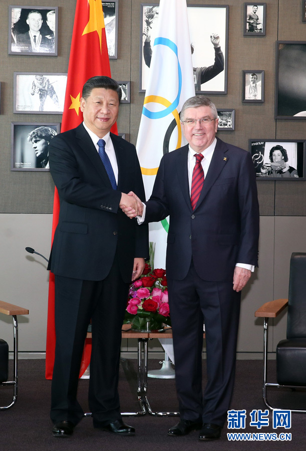 1月18日，國家主席習(xí)近平在瑞士洛桑國際奧林匹克博物館會(huì)見國際奧林匹克委員會(huì)主席巴赫。 新華社記者 姚大偉 攝